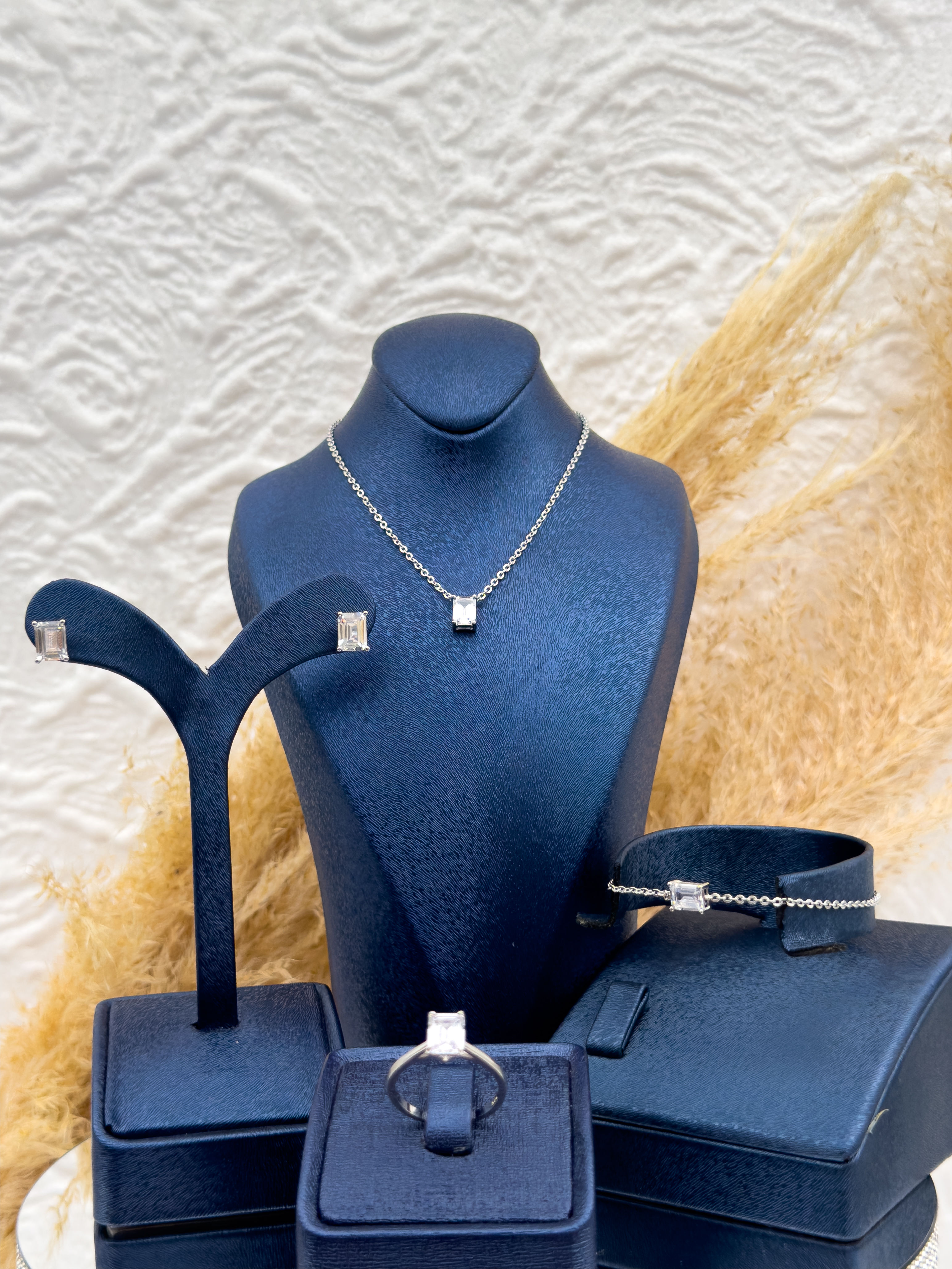 925 Ayar Gümüş Baget Taşlı Pırlanta Montür 4’lü Kadın Takı Seti